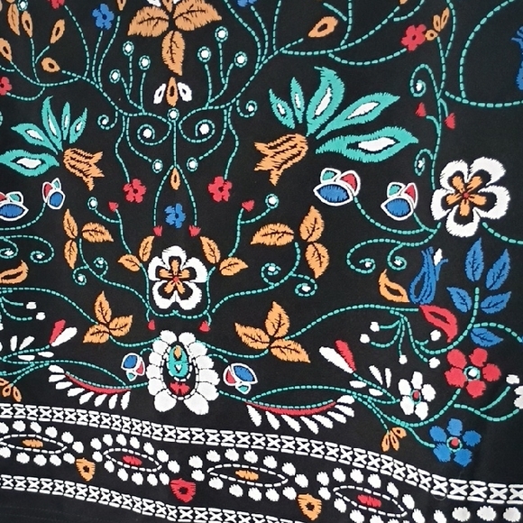 Shein Floral Embroidered Black Mini Skirt Size Medium 6 - Picture 3 of 8